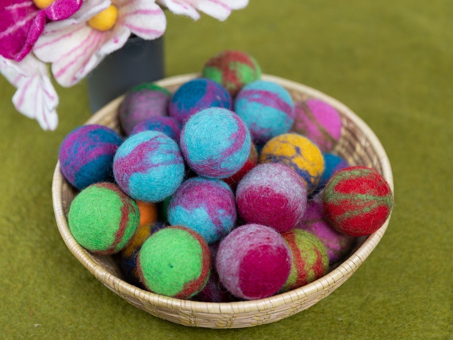 Tie-Dye Felt Cat Ball - Image 5