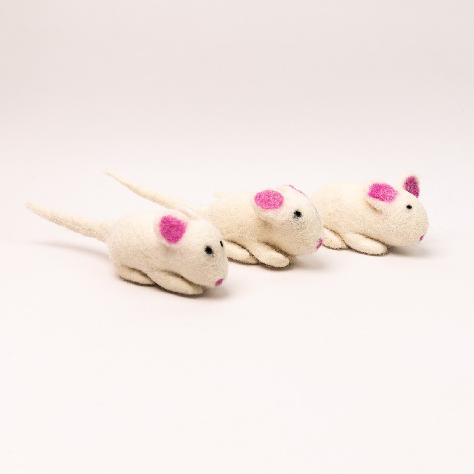 White Felt Mouse Cat Toy - Image 4